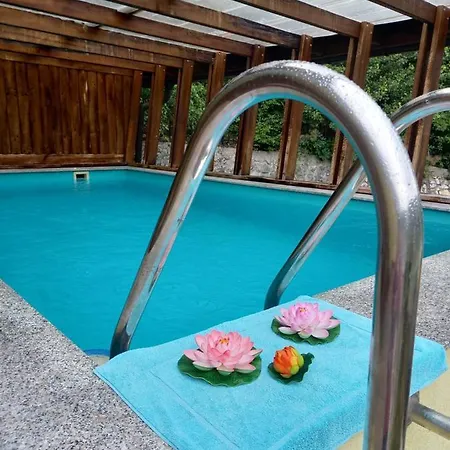 Drinski Biser Sa Bazenom Višegrad