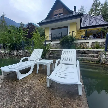 Drinski Biser Sa Bazenom