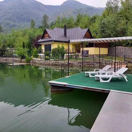 Drinski Biser Sa Bazenom ヴィラ Višegrad