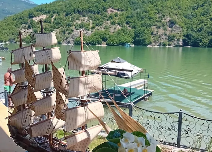 别墅 Drinski Biser Sa Bazenom